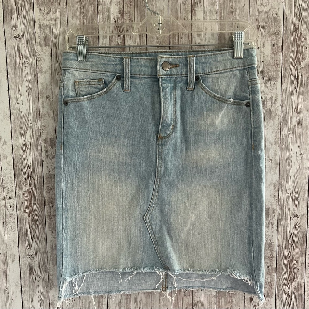 Universal Thread Light Blue Denim Skirt Raw Hem Size 2